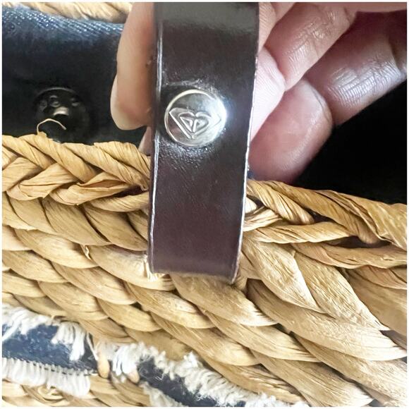 Roxy straw purse Woven 8x8x4 basket Bag Boho Hippie Cali Vibes Beach Vintage 90s - Picture 11 of 12